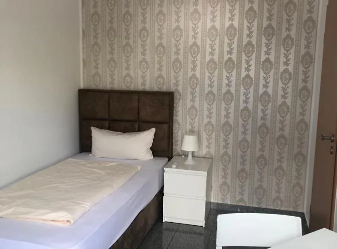 Hotel Restaurant Artemis Weisenheim am Berg